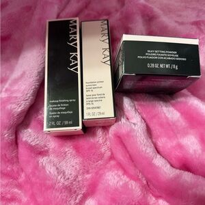 Mary Kay Makeup Finishing Spray, Primer, and Setting Powder - light ivory
